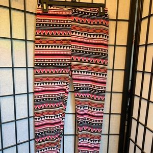 EUC XJ Boost Printed Leggings size Large